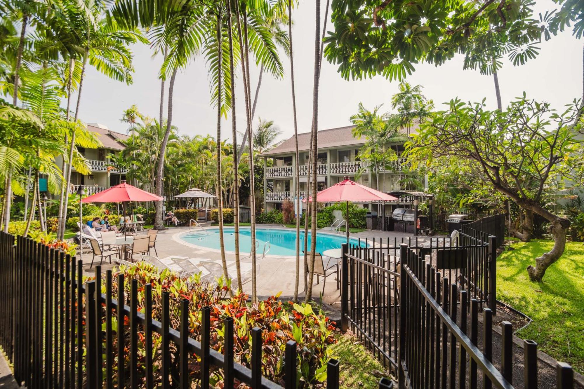 Downtown Hawaiian Paradise Condo With Hot Tub, Pool & Beach - Kona Islander Inn Kailua-Kona Zewnętrze zdjęcie