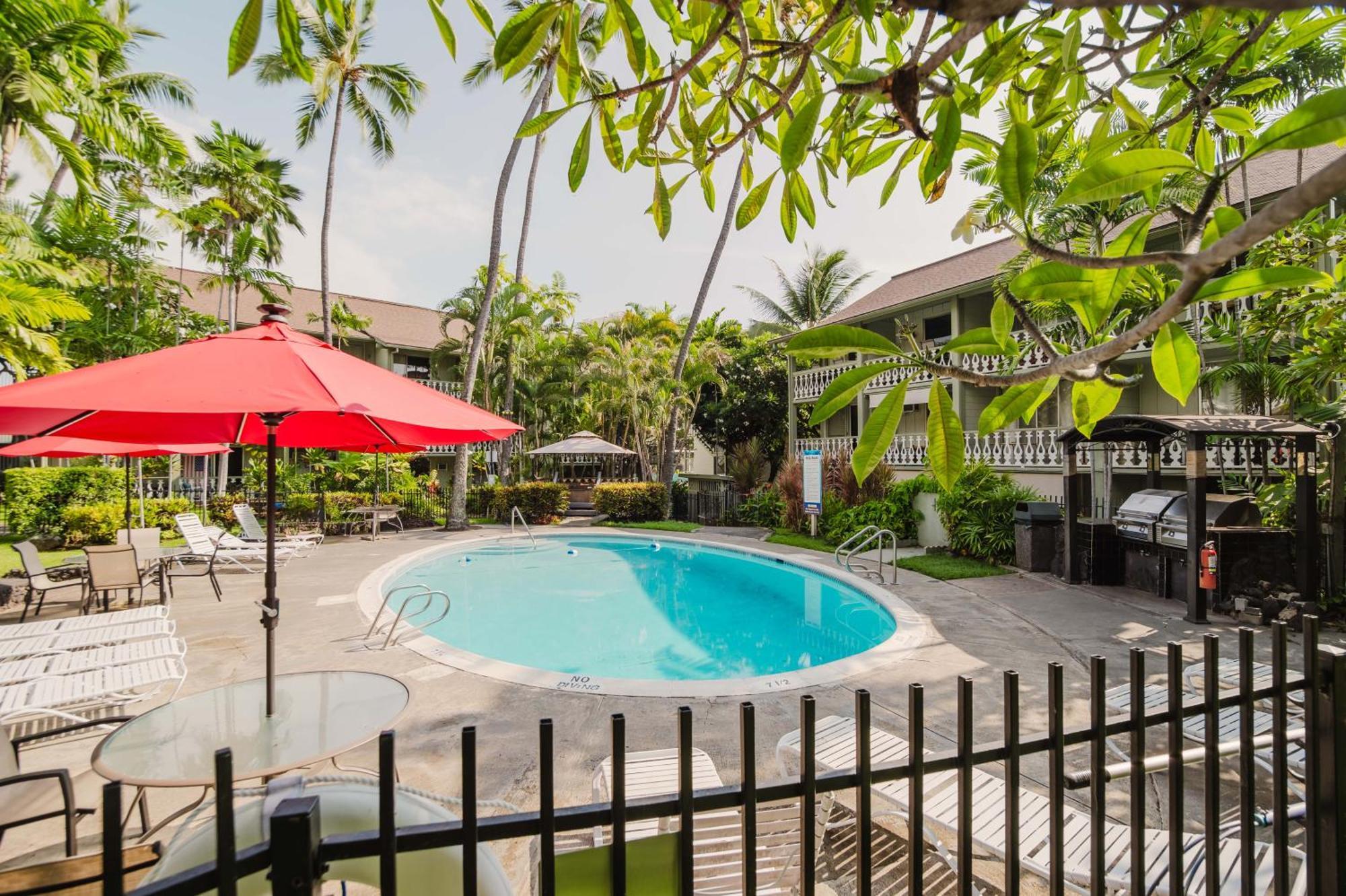 Downtown Hawaiian Paradise Condo With Hot Tub, Pool & Beach - Kona Islander Inn Kailua-Kona Zewnętrze zdjęcie